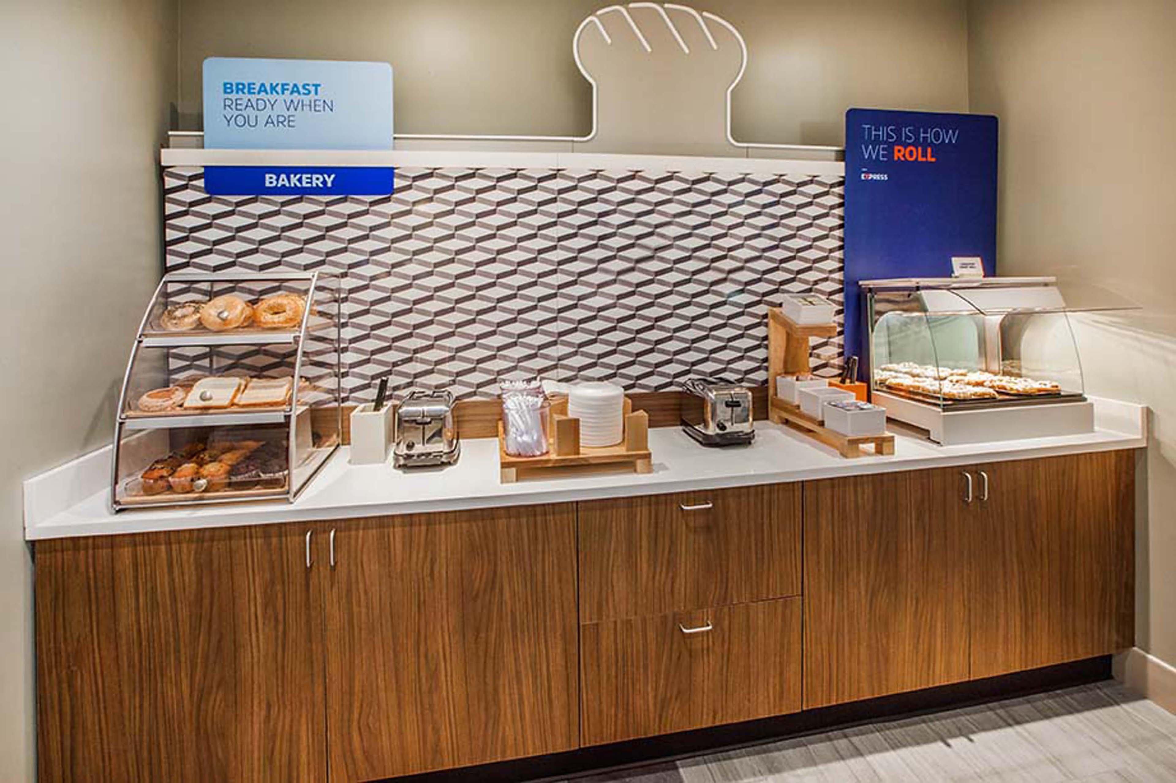 Holiday Inn Express Hotel & Suites Plano West - Frisco By Ihg Extérieur photo